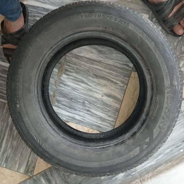 2 car tyres for sale siz 15 2