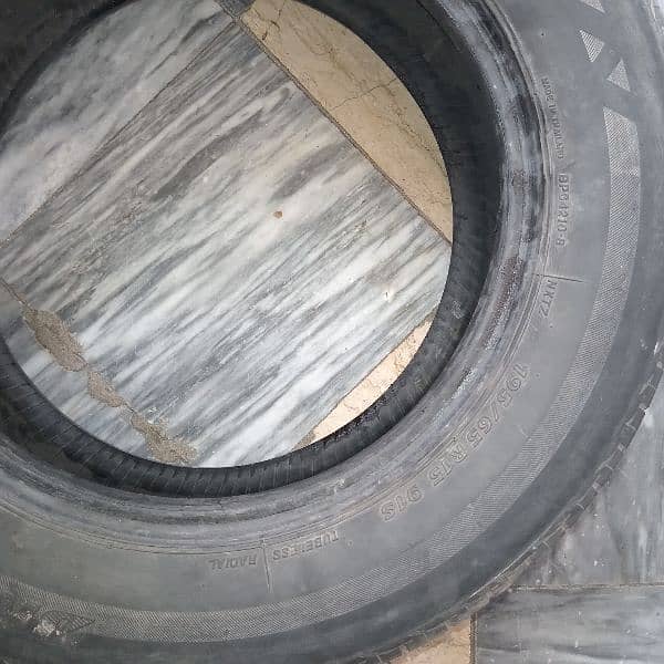 2 car tyres for sale siz 15 3