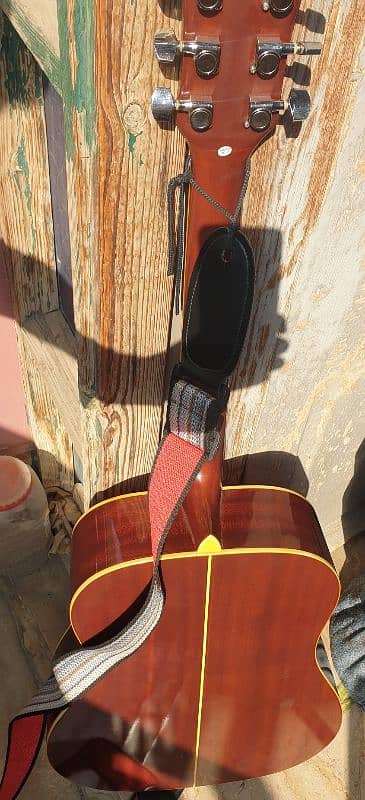 6 strings guiter urgent sale 4