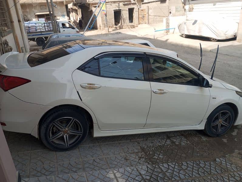 Toyota Corolla GLI 2016 1.3 Automatic 1