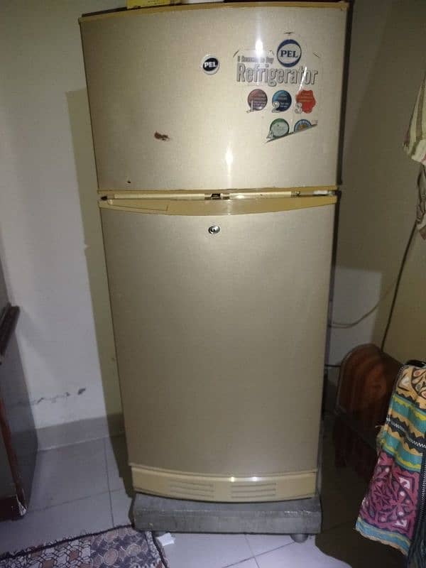 pel Refrigerator 0