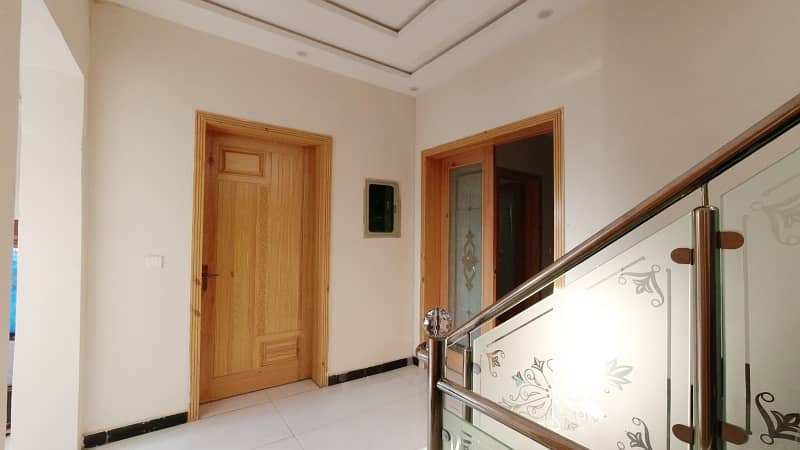 Prominently-Located Facing Park House Available In Punjab Coop Housing - Block B For Sale 26