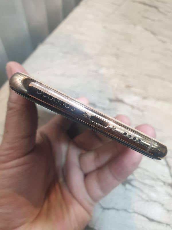 Iphone Xs max, 64gb, PTA aproved 10