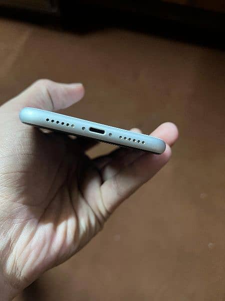 Iphone XR 10/10 condition 5