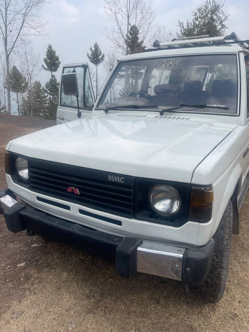 Mitsubishi Pajero 1985 0