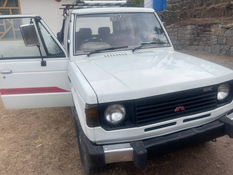 Mitsubishi Pajero 1985 14