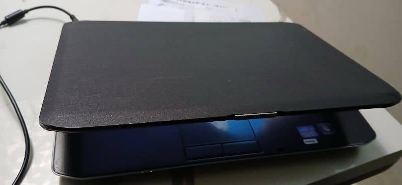 Dell i5 2nd generation 4bg ram 128gb ssd 2