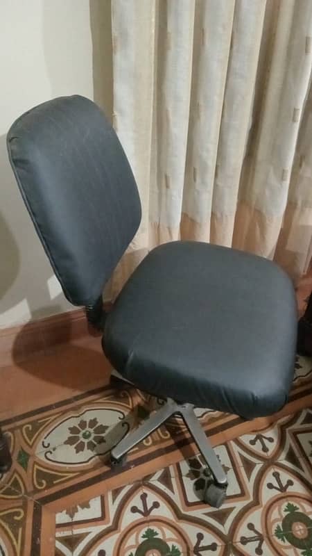 Office chair 1