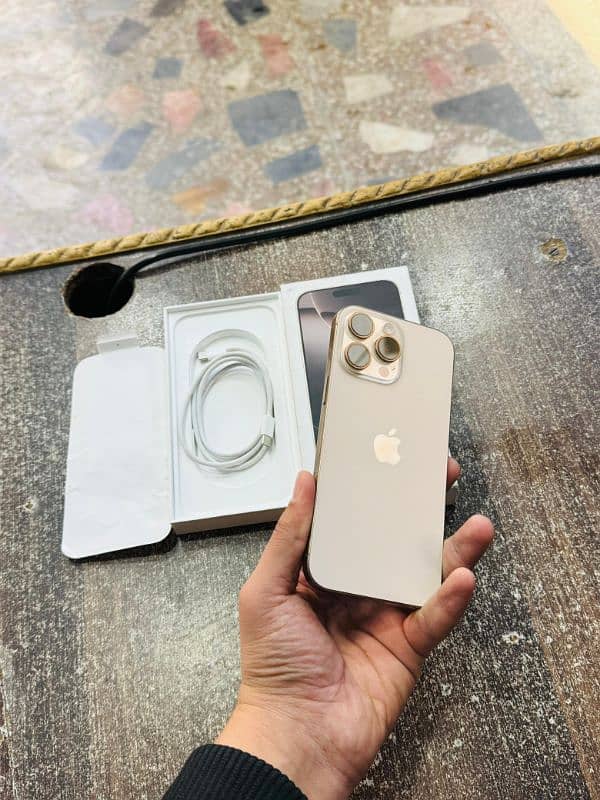 iphone 16 Pro Max 255GB Non PTA HK Dessert Titanium 4