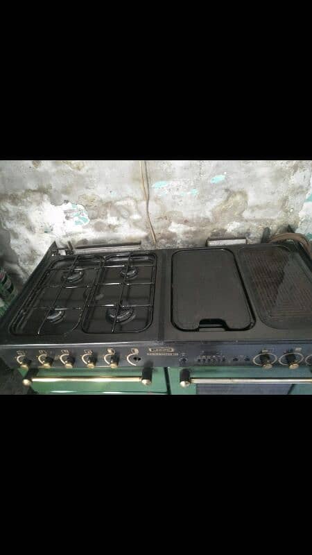 4 burners 2 hot plates 2 oven and with one grill stove for sale 1