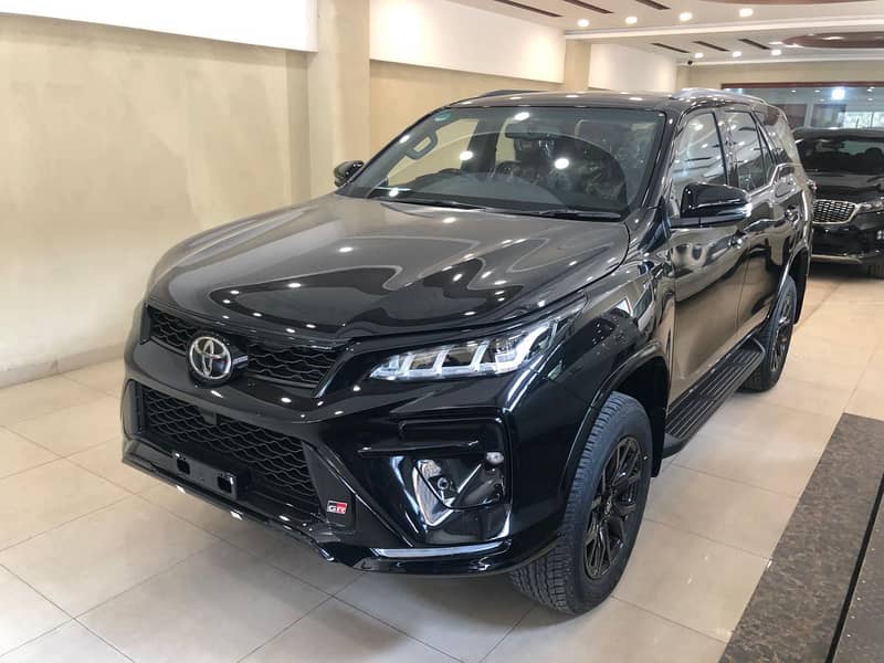 Toyota Fortuner G 2025 1