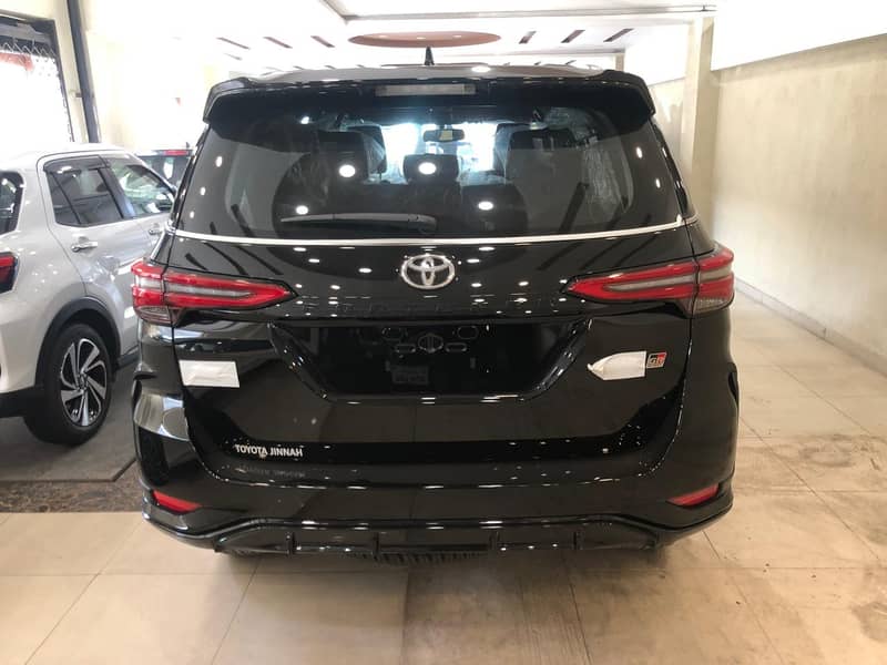 Toyota Fortuner G 2025 3