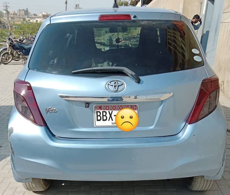 Toyota Vitz 2011 3