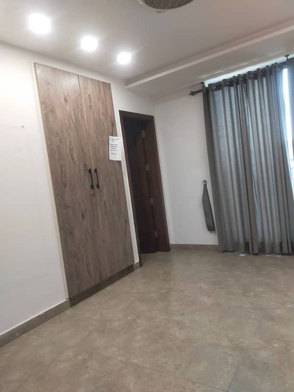 2 Bed unfurnished Apartment for rent inBlock DD, Sector D 4