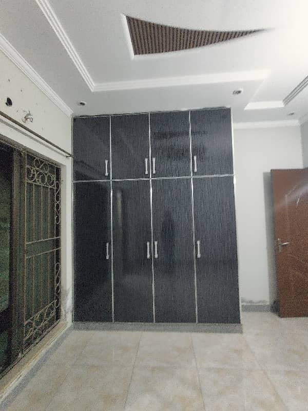 8 MARLA LOWER PORTION FOR RENT IN MILITARY ACCOUNTS MAIN COLLEGE ROAD LHR 3