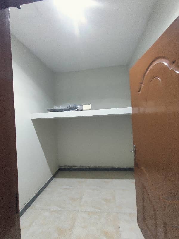 8 MARLA LOWER PORTION FOR RENT IN MILITARY ACCOUNTS MAIN COLLEGE ROAD LHR 9