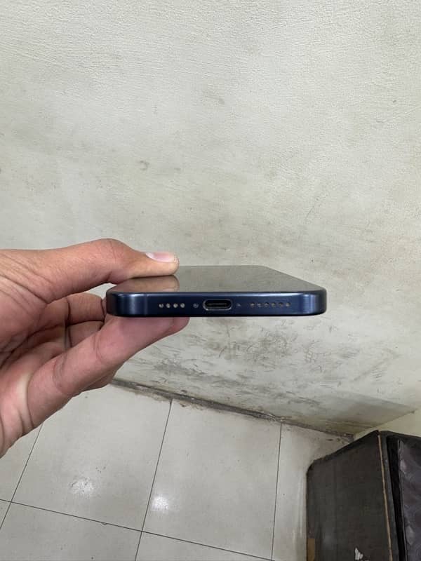 IPhone 15 Pro Max NON PTA Complete Box 4