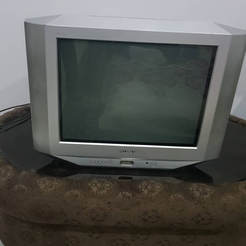 SONY TV 21 inch with TV-Stand  for Sale 0