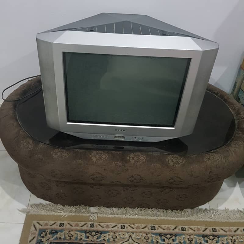 SONY TV 21 inch with TV-Stand  for Sale 1