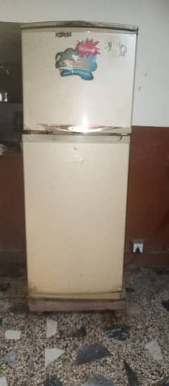 Refrigerator in good cooling & machinery