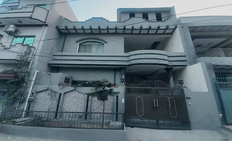 Ideal 8 Marla House Available For Sale In Lalazar2 Dhamyal Road 0