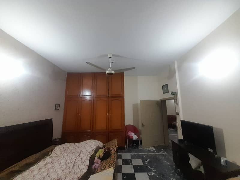 Ideal 8 Marla House Available For Sale In Lalazar2 Dhamyal Road 36