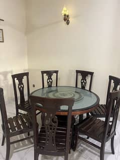 Round 7 seater Dining Table