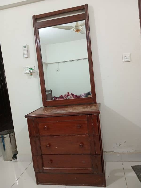 Dressing/ Vanity table 0