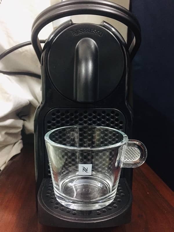 Nespresso inissia Coffee Machine along with Milk Frother 0