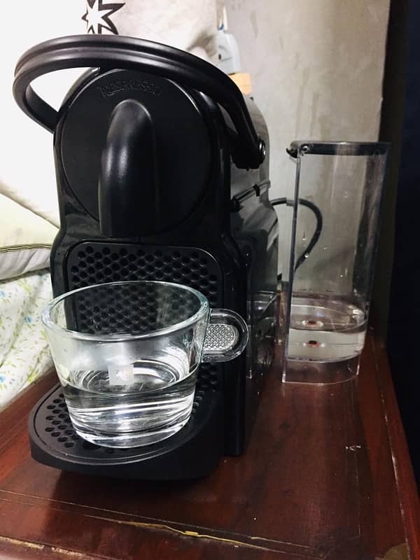 Nespresso inissia Coffee Machine along with Milk Frother 4