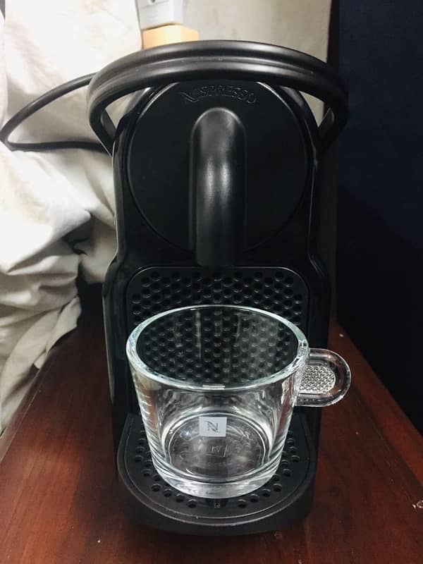 Nespresso inissia Coffee Machine along with Milk Frother 5