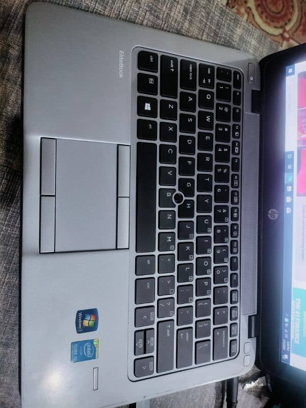 HP 820 elite book i5 5th 0