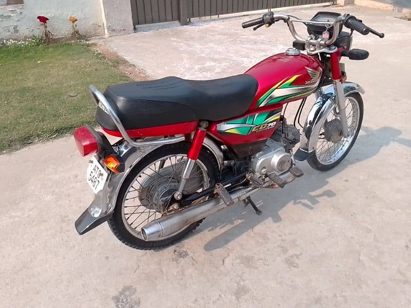 Honda CD 70 model 2021/22 03161737719 4