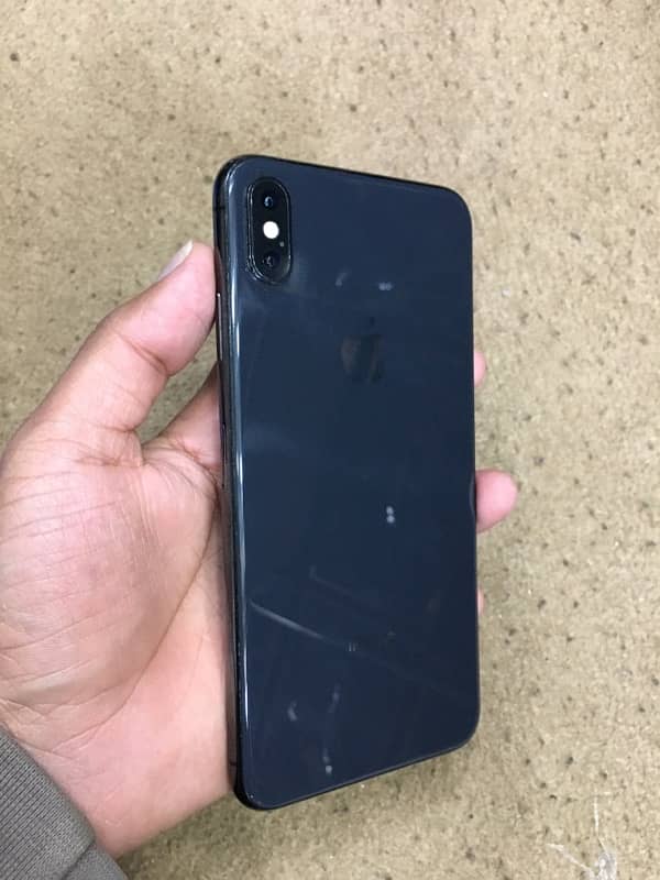 iphone xsmax 256GB PTA 4