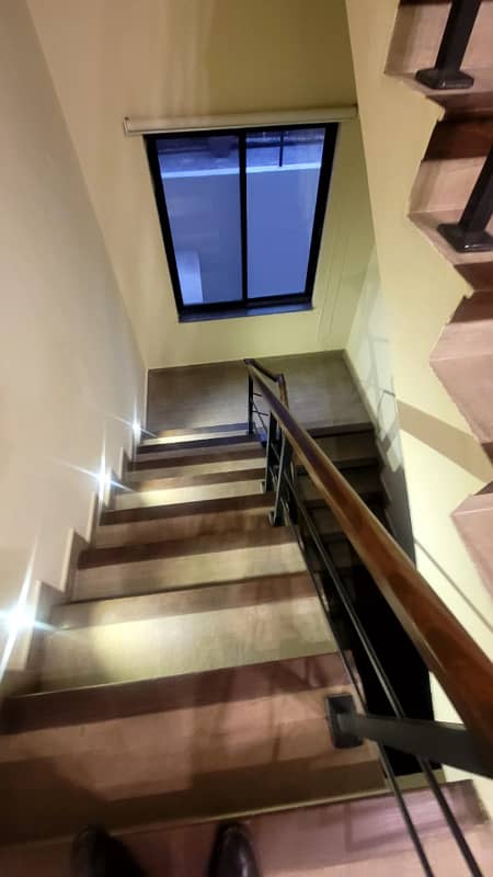 1 Kanal House For Sale In Dha Phase 4 Lahore, CC block 6