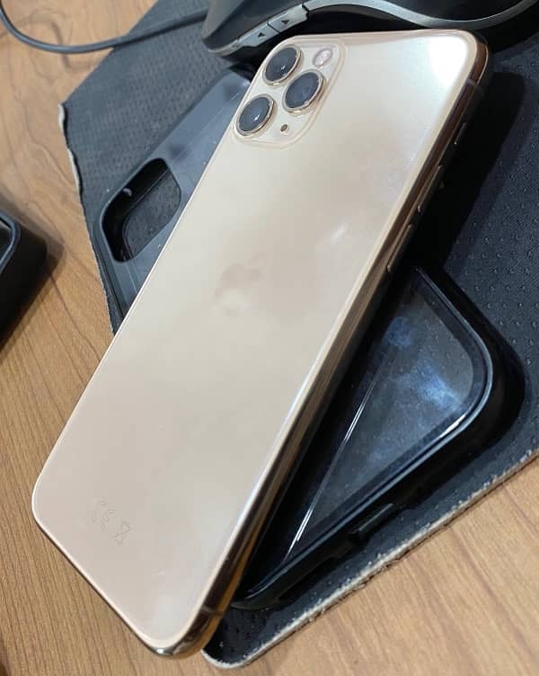 IPhone 11pro gold 256GB 10/10 0