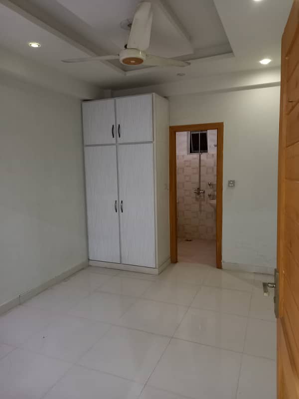 3 Bedroom Unfurnished Apartment Available For Rent in E/11/4 3