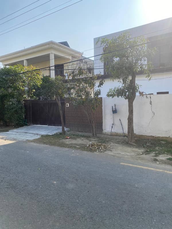 1 Kanal House For Rent In Dha Phase 1 Lahore, N block . 2