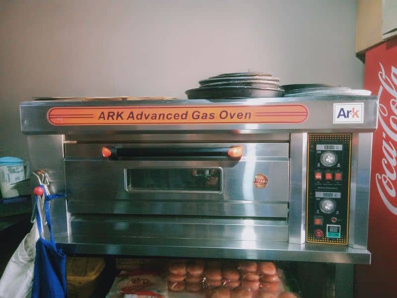 pizza oven and washing table 2