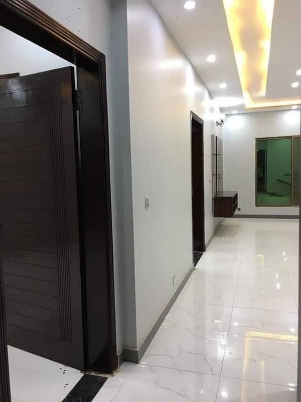 VILLAS ON INSTALLMENT 3Bed DDL 125sq yd Villa FOR SALE at ALI BLOCK All amenities nearby including MOSQUE, General Store & Parks 1