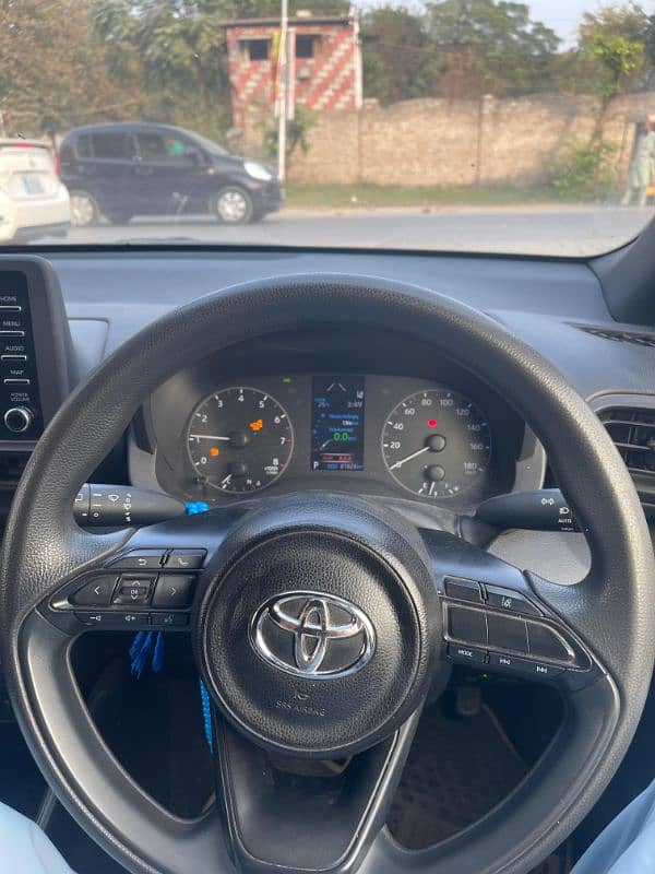 Toyota Yaris 2021 2023 import 2024 lohore number 4