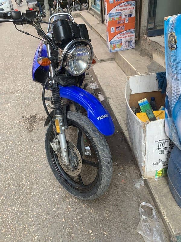 YAMAHA YBR 125 G Blue like New 1