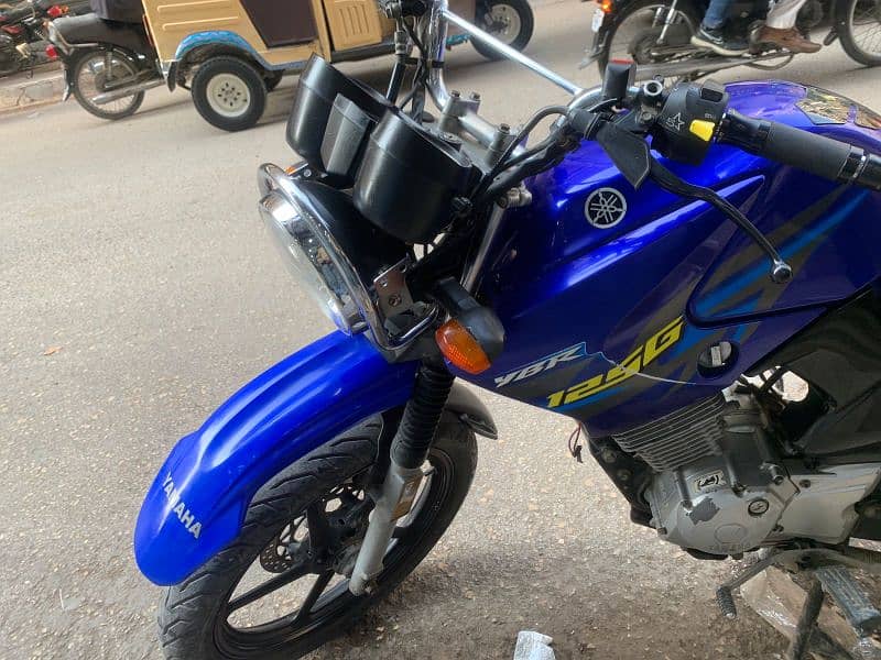 YAMAHA YBR 125 G Blue like New 12