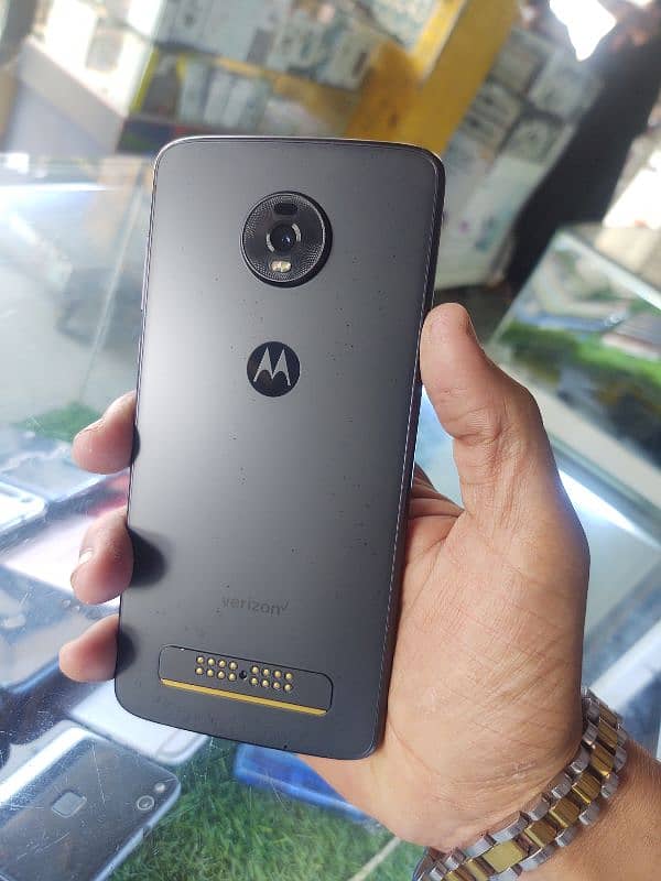 moto z4 0