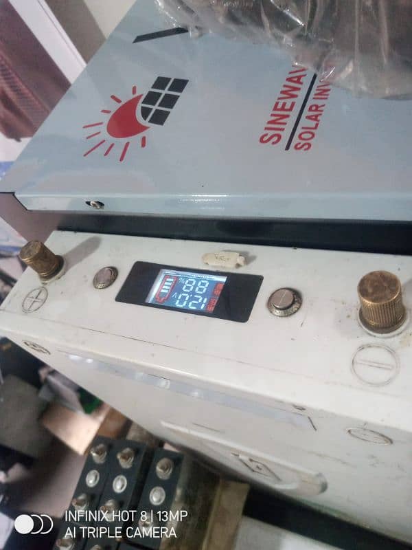 battery and solar inverter 4