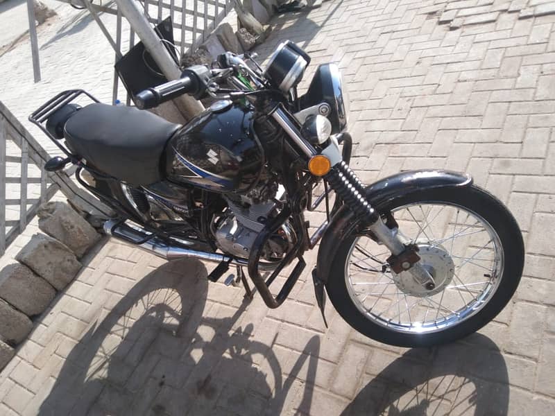 URGENT Suzuki GS 150 2016 2