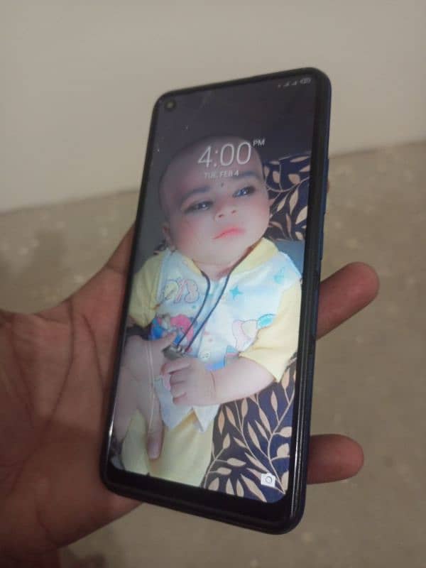 Infinix s5 lite glass crack 4