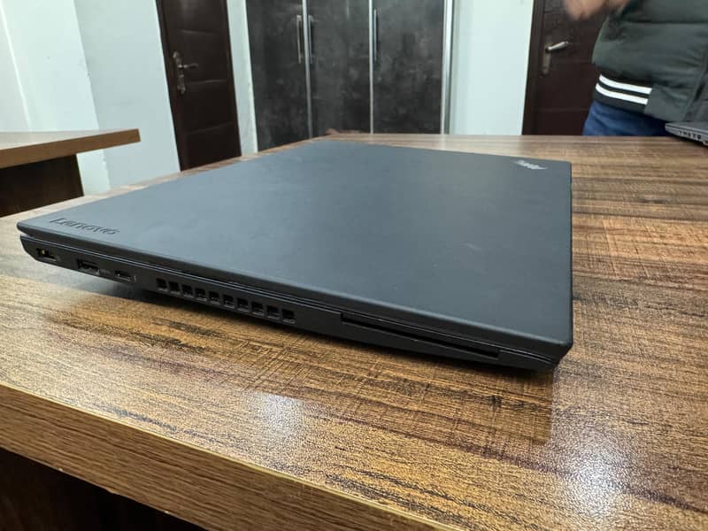 Lenovo Laptop T570 (i7 7th Generation) 3