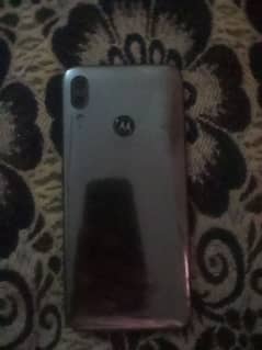 Moto e6 plus