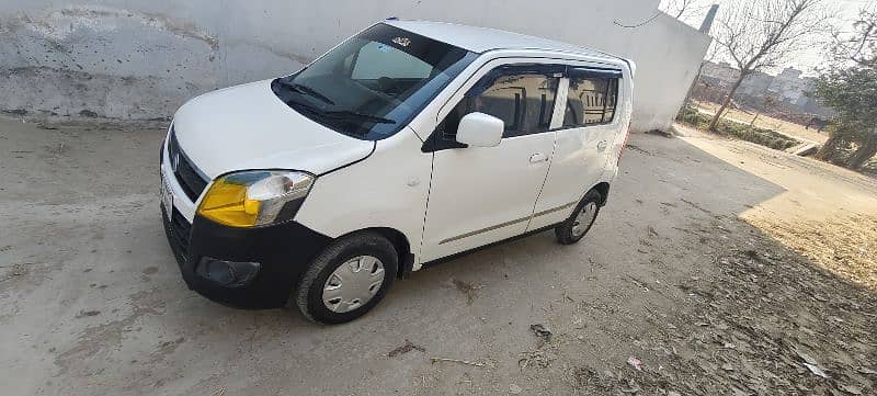 Suzuki Wagon R 2017 model geniune condition family use car 2